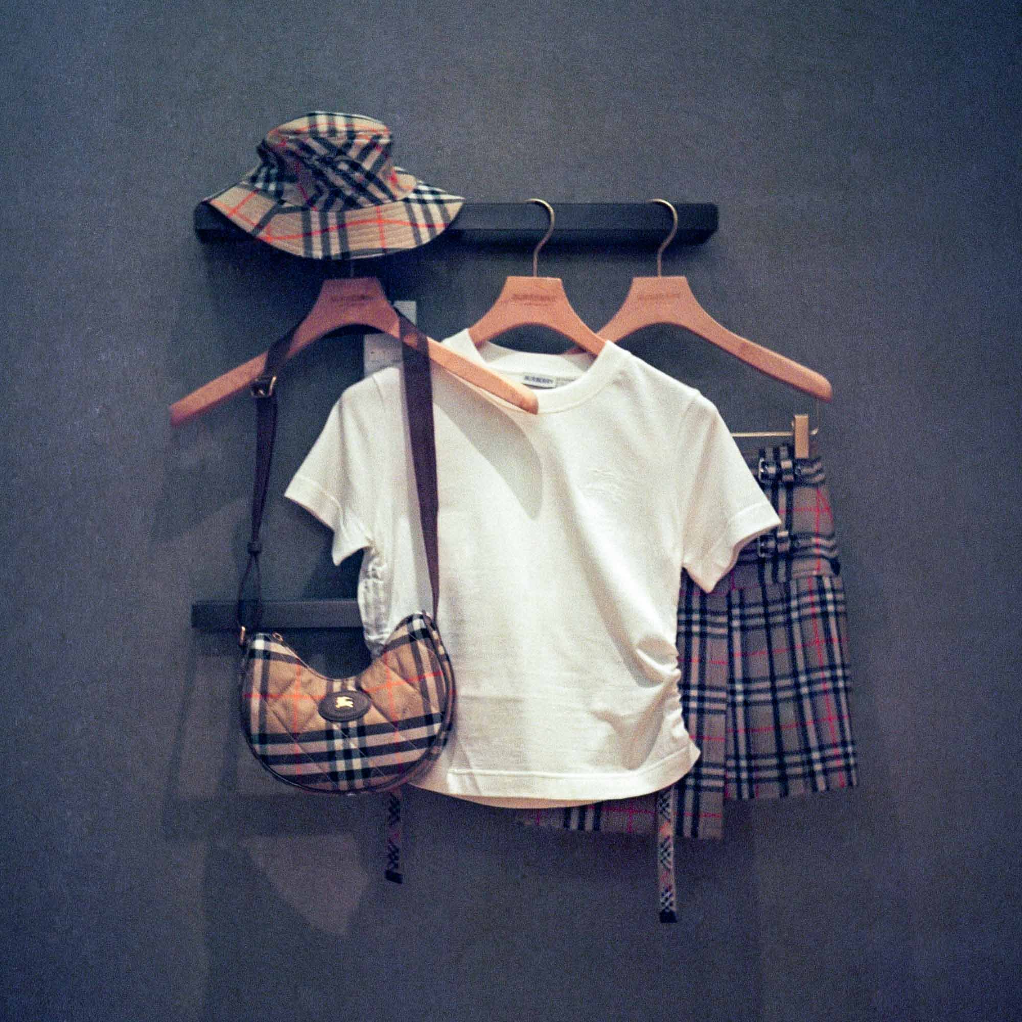 Burberry x @FiveFtFoodie: Classic Meets Cute | Kodak Portra 800